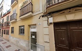 Holidays2Malaga Pena Parking & French Balcony & Smart Tv